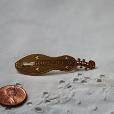 Mountain Dulcimer Gold Tone Metal Brooch Pin Musical Instrument Jewelry Gold Tone Metal Dulcimer Antique Jewelry