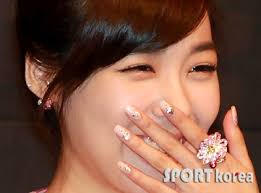 NAILHOLICS UNITE!: Guess the Nail art Price!