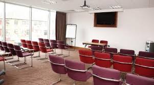 Hotel is located in 2 km from the centre. Jurys Inn Manchester City Centre Manchester Laterooms Com