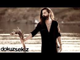 Koray Avci Yazimi Kisa Cevirdin Leylam Lyric Video Youtube Youtube Muzik Sarkilar