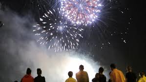 Cette année, la soirée était organisée sous le thème de la fête de la fédération. Dans L Oise Des Feux D Artifice Au Compte Gouttes Pour Le 14 Juillet