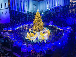 عيد الميلاد خلف الحواجز الأمنية : أسواق أوروبا بين أضواء الفرح وهاجس التطرّف الإسلامي