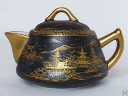What types of preowned japanese tea sets are there? Vintage Japanese Teapot Kutani Porcelain Damashin Sansui Black And Gold Decor Tea Pots Japanese Teapot Kutani Porcelain