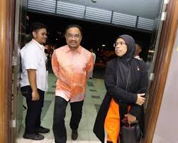 Follow aiman athirah and others on soundcloud. Parti Amanah Negara Ketua Awan Senator Aiman Athirah Al Jundi Diantara Kepimpinan Parti Yang Turut Sama Ke Majlis Perasmian Konvensyen Pemuda Amanah Nasional Konvensyenpemudaamanah Rejuvenasimalaysiabaharu Facebook