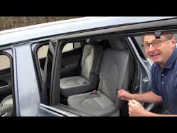 2020 Highlander Bench Seat Vs Captain S Chairs We Break It Down Youtube