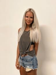 Here i'm going to give you a detailed, step by step tutorial on how to get it. So You Want Icy White Blonde Hair Here S How It S Done I Am Anna Wood