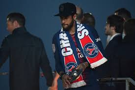 Close friend and old camp nou pal neymar is said to have offered his number to the argentine the no19 was reportedly offered to messi by psg but he will now have a chance to build a legacy around. Saiba Quanto Neymar Recebe Por Mes No Psg De Acordo Com Jornal Istoe Independente