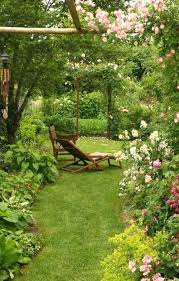 Pin By Whitney Crispell On Quality Pins Cottage Garden Design Cottage Garden Small Cottage Garden Ideas
