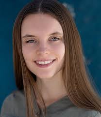 Ashley Leanne's Instagram, Twitter & Facebook