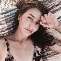 american/french girl (@2k17goalz)