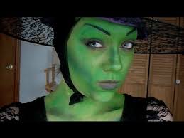 Este auténtico grimorio prefabricado se basa en la tradición familiar y la experiencia mágica real y es fácilmente adaptable a cualquier tradición de la brujería. Oz La Bruja Mala Del Oeste Youtube