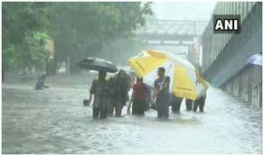 Heavy rain in mumbai disrupts suburban rail services on central railway. Mumbai Rains Heavy Rainfall Since Today Morning Waterlogging In Parts Of City