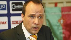 Palloliiton taustalla kuohuu