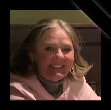 I make so many pieces to give as gifts to people I love , but this time I  made something for myself , expensive designer bags do not enchant me more  than