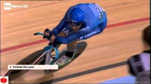 Italia record del mondo nella prova di ciclismo su pista. Ciclismo Su Pista Filippo Ganna Campione Del Mondo Di Inseguimento Individuale 2016 Youtube