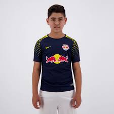 Ab sofort frei abrufbar auf redbull.com/jedermann. Nike Red Bull Salzburg Away 2018 Kids Jersey Futfanatics