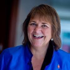 Deena Wolfe's Instagram, Twitter & Facebook