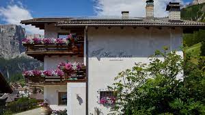 The host per is a very friendly man and the breakfast is good. Pension Haus Erica Corvara Colfosco Holidaycheck Sudtirol Italien