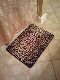 Bathroom rug because of affordability and its versatility is. Leopard Print Bath Mat Walmart Bathroom Pictures Print Pictures Leopard Print Room