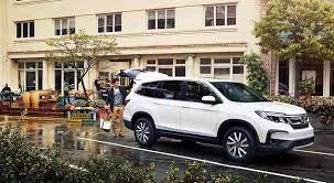 However, between these two vehicles, the 2018 toyota highlander is the clear winner in terms of features and power! Honda Pilot Vs Toyota Highlander Which Is Best Honda Of Lincoln