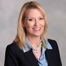 Linda Hoff's Instagram, Twitter & Facebook