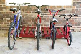 We have found eight saddle rack plans that are easy to make and will keep your saddle away from the dirt while retaining its original shape for longer. Diy Bike Rack Hgtv