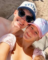 Anna Wilt Roycroft (@annaroycroftt) • Instagram photos and videos