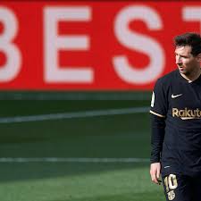 Messi's sudden availability on the transfer market will send massive ripples through world football, with other clubs likely to put their previous plans on hold. Psg Make Lionel Messi Unbeatable Contract Offer Report Barca Blaugranes