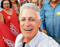 Boanoite Àsvésperasdovoto,SãoPaulotem empatetriplo,eRio,Paesàfrente