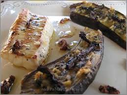 Recette Loup Et Aubergines Confites A L Ail 750g Recette En 2020 Recette Filet De Loup Cuisson Des Aliments Confit