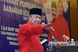 10 gejala kencing batu yang umum terjadi. Jangan Jadi Batu Api Ahmad Zahid