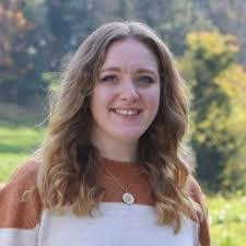 Janis Booth's Instagram, Twitter & Facebook