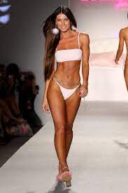 Yovanna rocked frankies bikinis miami swim week fashion show this year in some of our favorite '90s glam looks from our new collection. Frankies Bikinis Slumber Party For Miami Swim Week Estela Magazine