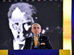 Aziz yıldırım (2 kasım 1952, ergani) türk iş adamı, inşaat mühendisi ve fenerbahçe spor kulübü'nün eski başkanı. Vefa Kucuk Aziz Yildirim Super Lig International Facebook