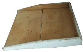 I made mine 1/2″ shorter, making one of the boards 5″ wide, rather than the standard 5 1/2″ of a 1×6 board. Country Treasures Noodle Board Primitive Decorating Country Primitive Decorating