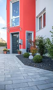 Marlok Bader Garten Und Landschaftsbau Vorgarten Mit Pflasterung Hochbeet Muschelkalkmauer Marlok Bader Garten Und Landschaftsbau
