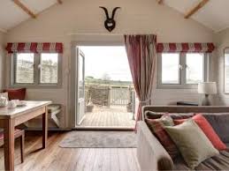 Nestled in the heart of the cotswolds, this lovely apartment is a perfect base for enjoying a wonderful region. The 10 Best Log Cabins In Cotswolds Find Luxury Hot Tub Cabins