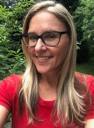 Heather Sweeney's Instagram, Twitter & Facebook