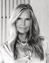 Marie Barton's Instagram, Twitter & Facebook