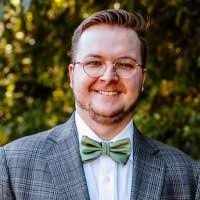 Allyson Pelchat's Instagram, Twitter & Facebook