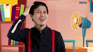 Sepeaku dengan mendadak dan memperhatikan kaki perempuan yang melintas. Dongeng Gempa Bumi Youtube