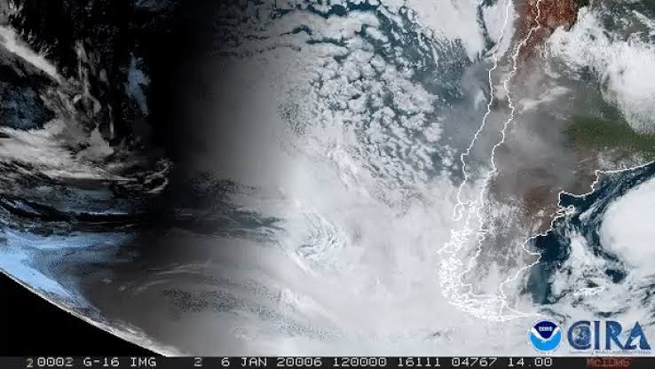 Resultado de imagem para Fumaça de incêndios da Austrália cobre parte do Chile e da Argentina; veja imagens"