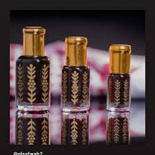 دهن العود العتيق تبحث عن دهن عود حابب شي مميز ريحته لا تتغير بالعوامل الجويه بالحراره اهتمينا بكل ما يشغل ب book perfume women perfume fragrances perfume