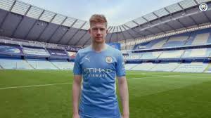 The most recent of the kit leaks came just this week, as for the first time ahead of the new season, the home goalkeeper shirt was revealed by footy headlines, with several manchester city fans. Video Manchester City Unveil 2021 22 Home Kit