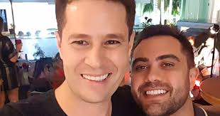 Pedro Leonardo reencontra Thiago Costa, filho de Leandro e ex-dupla