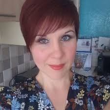 esther field (@EstherField)