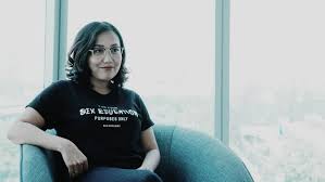 Keduanya kemudian dihadapkan pada kehidupan yang tak terbayangkan bagi anak seusia mereka, kehidupan sebagai orangtua. Cerita Film Dua Garis Biru Terinspirasi Dari Pengalaman Sang Sutradara