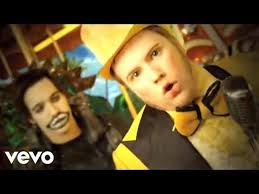 Pin By Mp3kite On Mp3kite In 2019 Fall Out Boy Film Posters Youtube