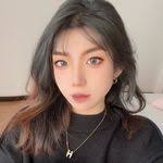 Glorya Lee's Instagram, Twitter & Facebook