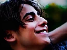 Vc Conhece Aídan Gallagher?